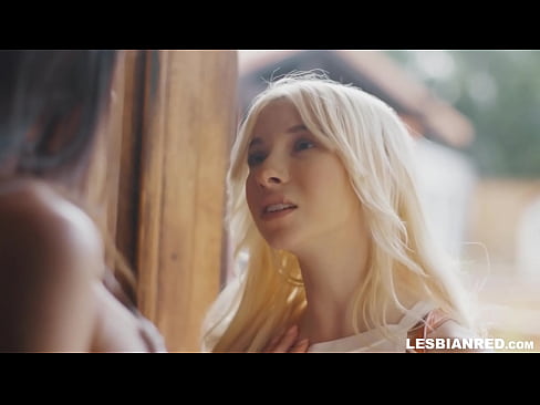 ❤️ Dívka se po několika měsících vrátí domů a skončí u lízání kundy své nevlastní matky Tvrdé porno u nás cs.kanalmoscow.ru ❌️